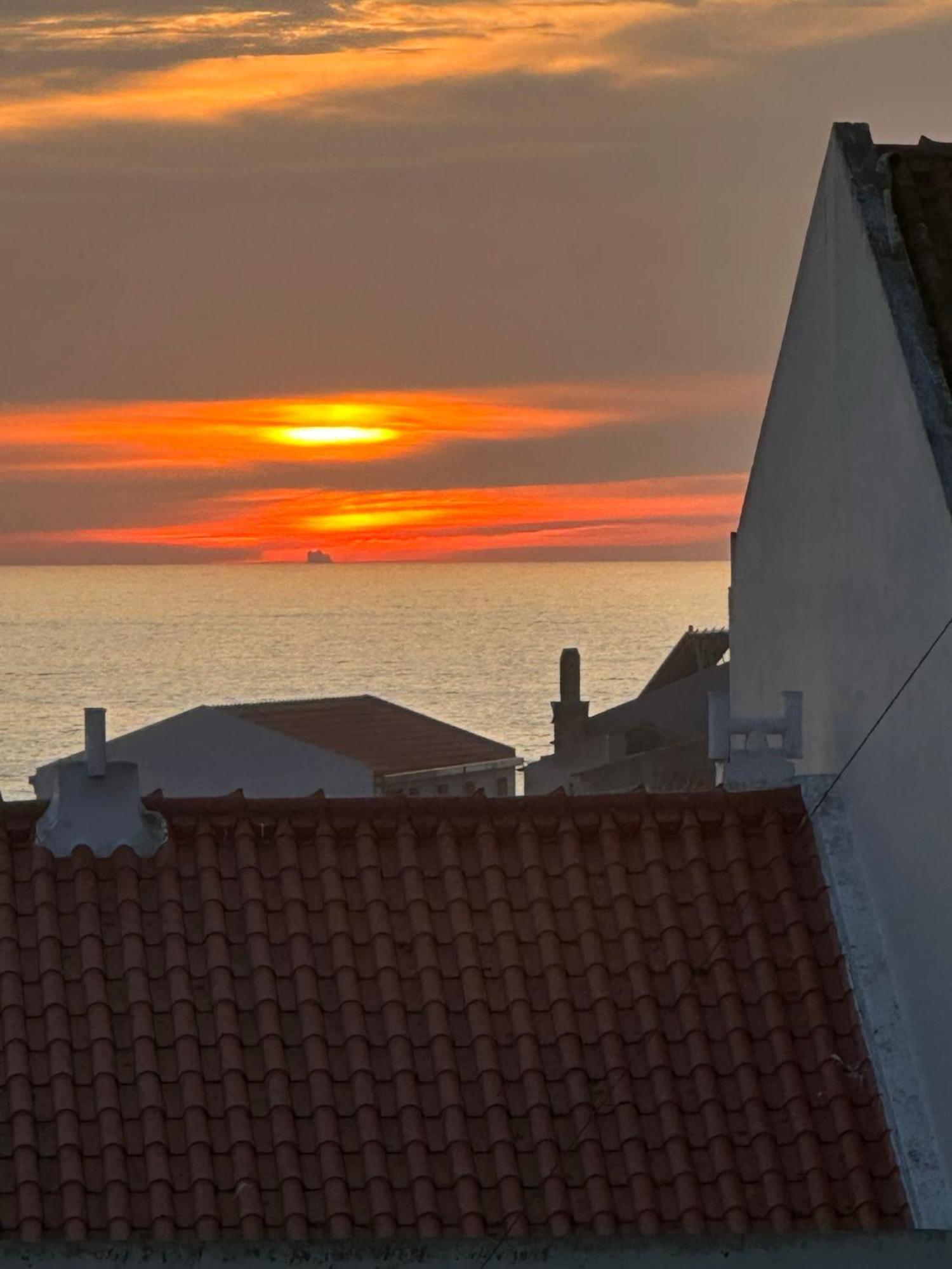 Sunset House / Casa Por Do Sol Apartment Nazare Bagian luar foto